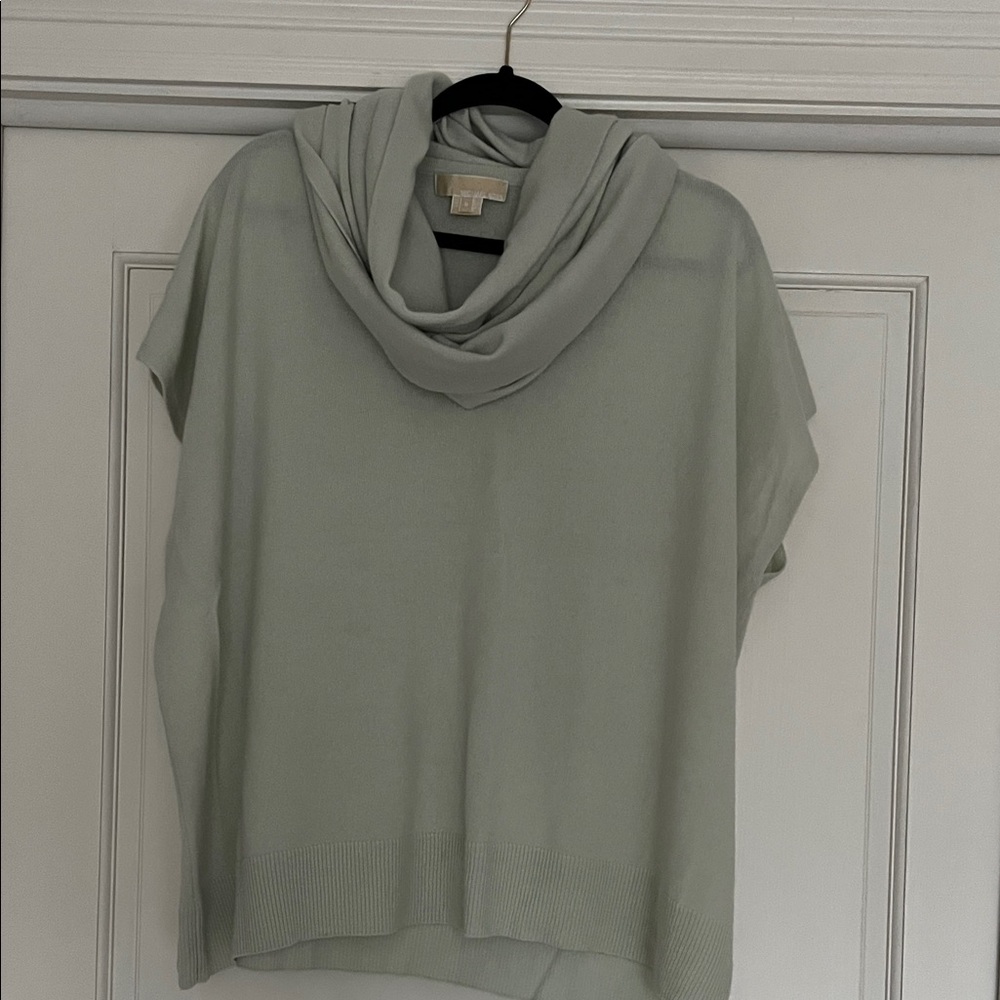 MICHAEL Michael Kors Light Green V Neck Sweater
